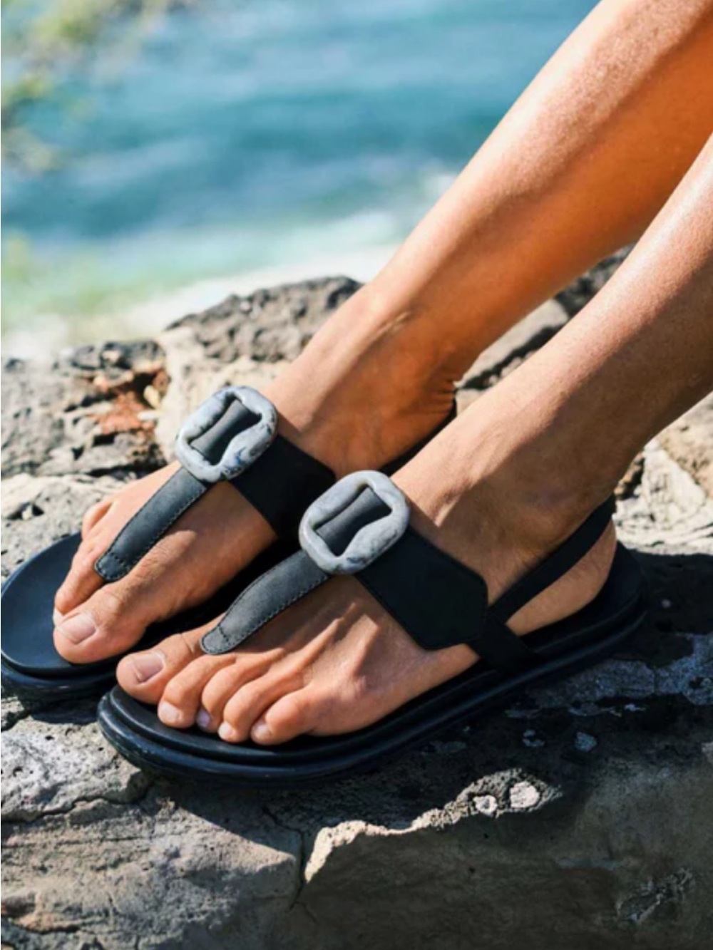 New OluKai La’i TBar Sandals Black Women’s Size 9